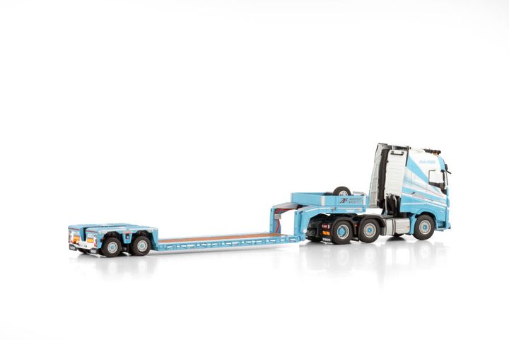 cepelludo-volvo-fh5-globetrotter-6x2-tw (1)