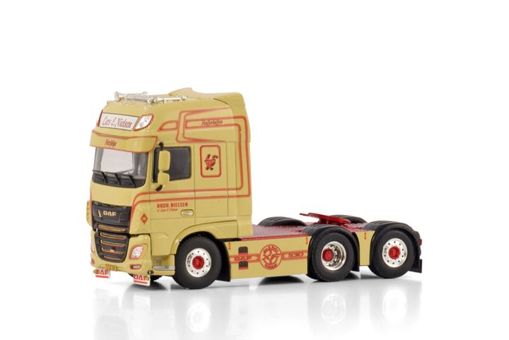 lars-e-nielsen-daf-xf-super-space-cab