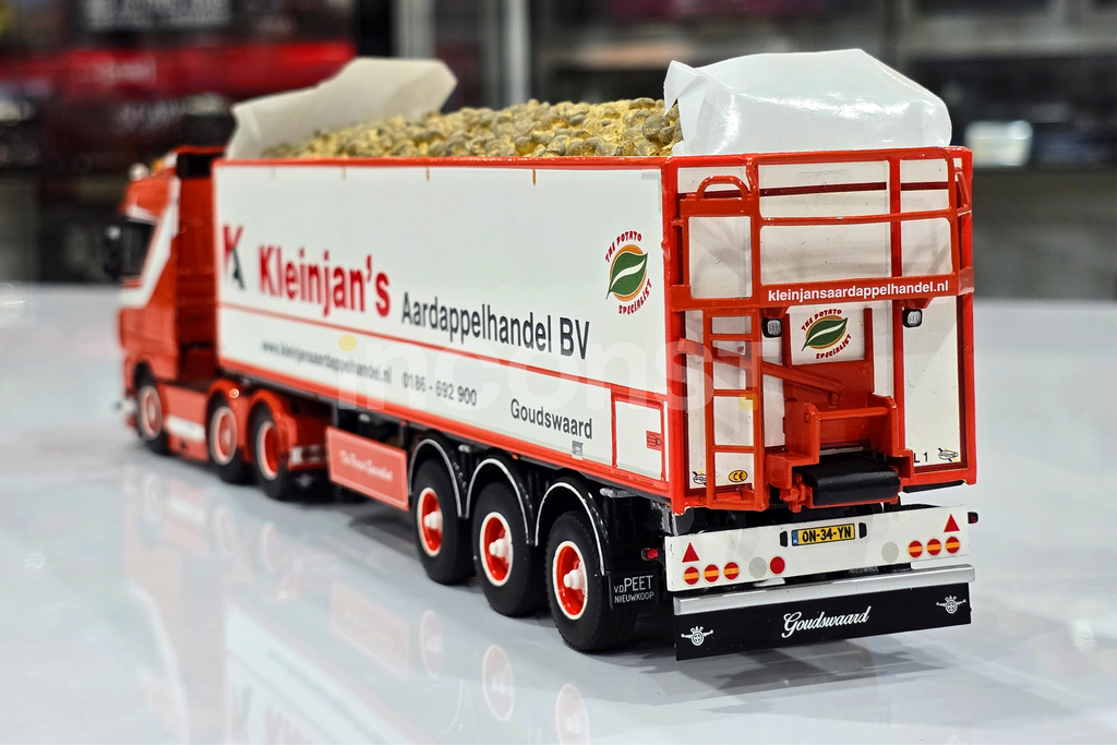 KLEINJAN'S AARDAPPELHANDEL B.V.; DAF XF SPACE CAB MY2017 6X2 KLEINJAN'S AARDAPPELHANDEL B.V.; DAF XF SPACE CAB MY2017 6X2
