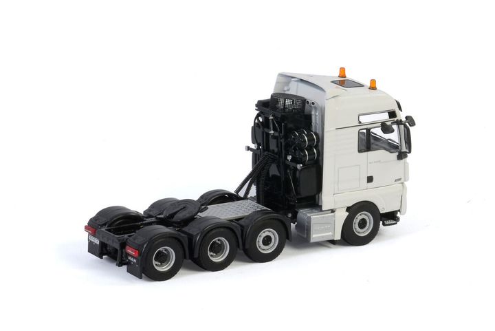 white-line-man-tgx-xxl-euro-6c-facelif-1 (1)