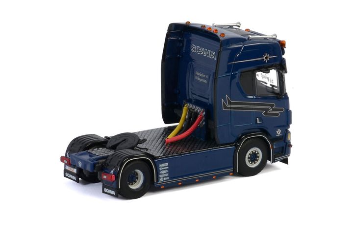 bas-michielsen-scania-r-highline-cr20h (1)