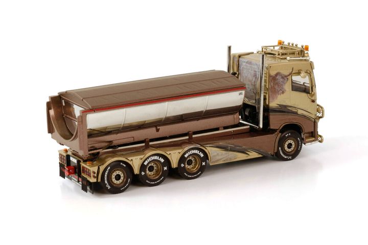 per-broddes-volvo-fh4-sleeper-cab-8x4-h (1)