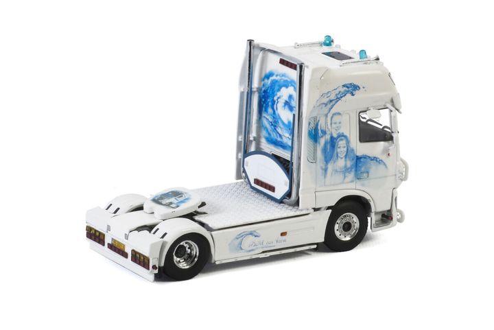 d-m-van-veen-daf-xf-super-space-cab-4x (1)