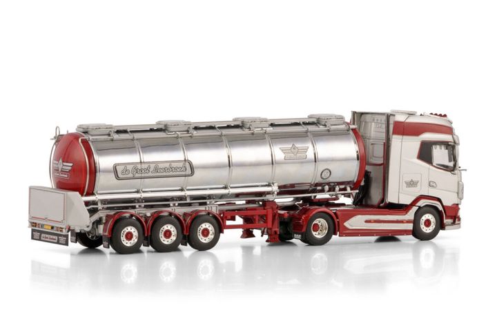 de-groot-leerbroek-daf-xg-4x2-chrome-t (1)