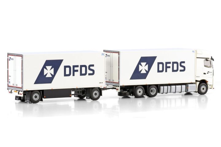dfds-mercedes-benz-actros-mp5-giga-spac (1)