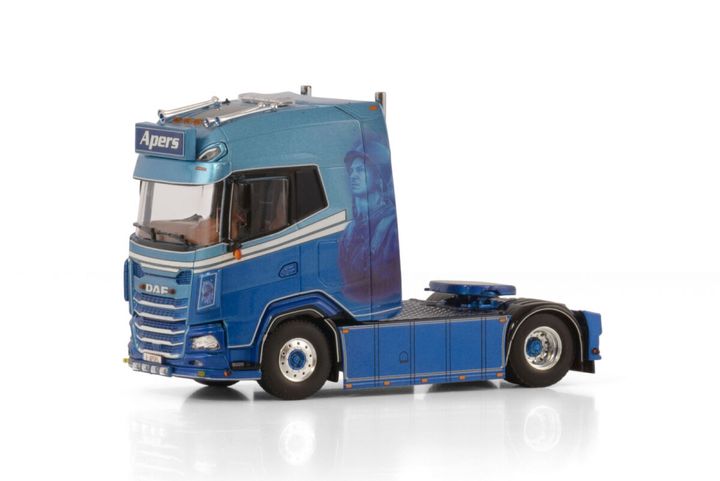 transport-apers-daf-xg-4x2