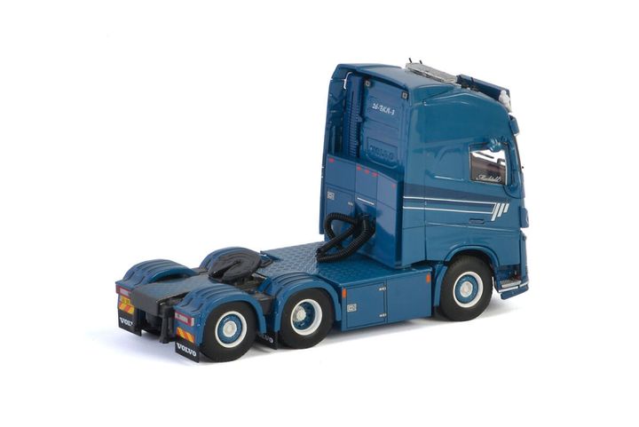 edwin-van-zwienen-volvo-fh4-globetrotte (1)