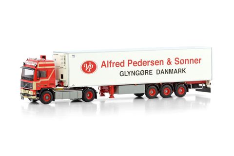 alfred-pedersen-volvo-f12-globetrotter