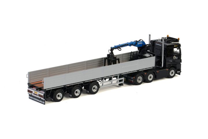 pauw-b-v-volvo-fh4-sleeper-cab-6x2-twin (1)
