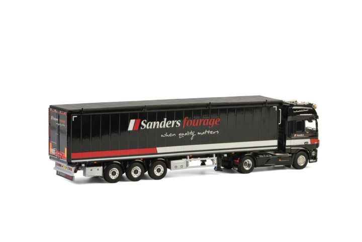 sanders-fourage-daf-xf-super-space-cab (1)