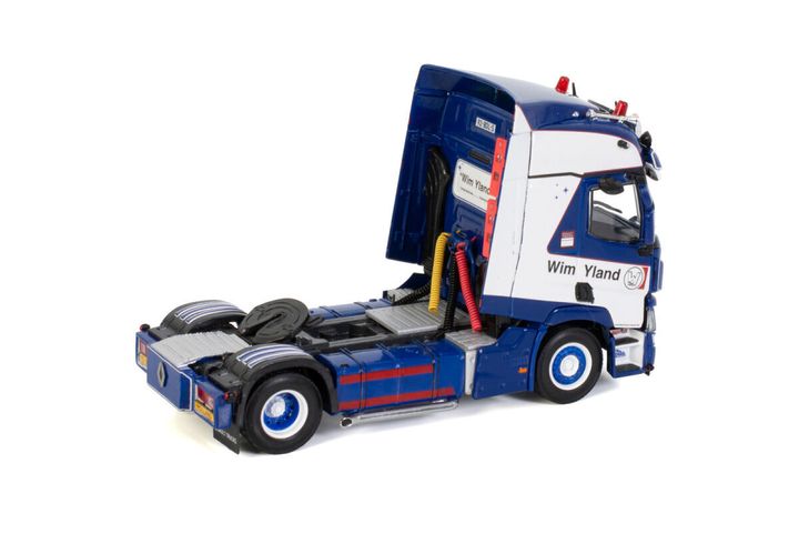 wim-yland-renault-trucks-t-4x2 (1)