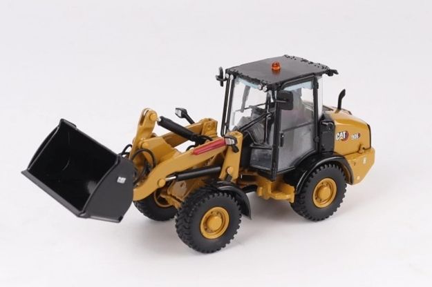 dm85771-cat-906-compact-wheel-loader-150-diecast-masters (2)_副本