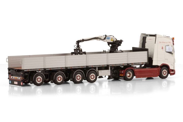 van-rhoon-transport-volvo-fh5-globetrot (1)
