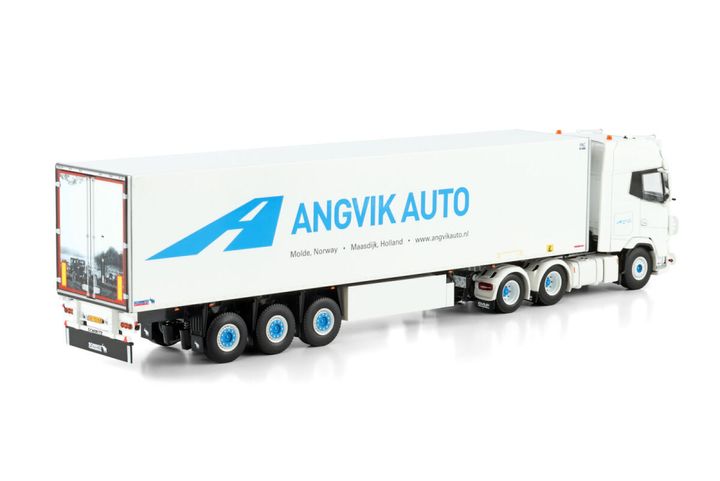 angvik-auto-daf-xg-6x2-tag-axle-reefer (1)