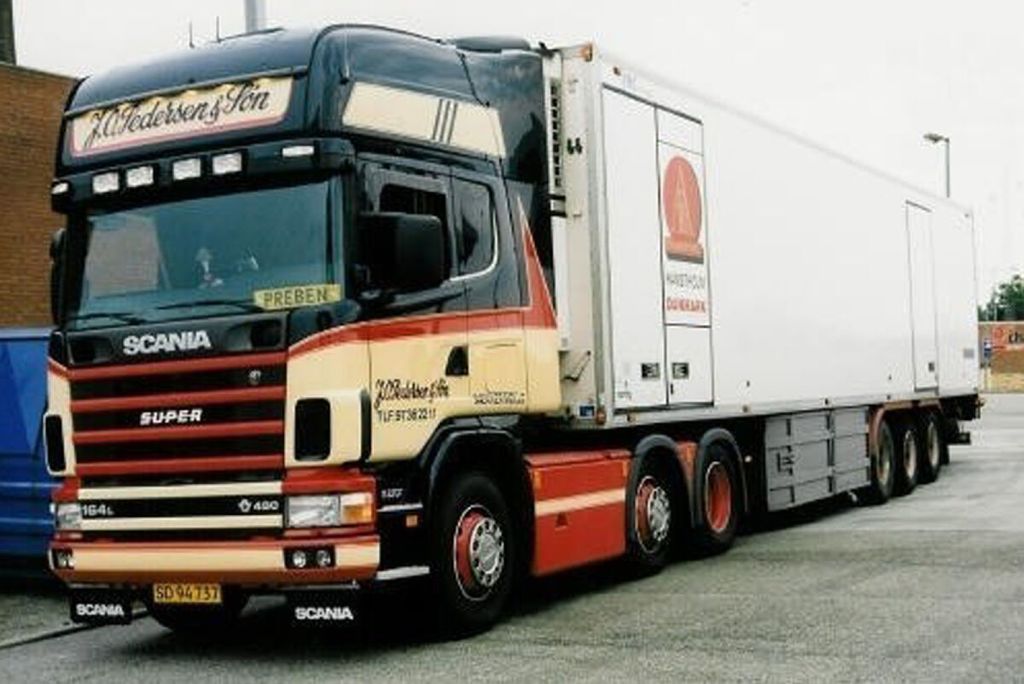 j-o-pedersen-scania-4-series-topline-6