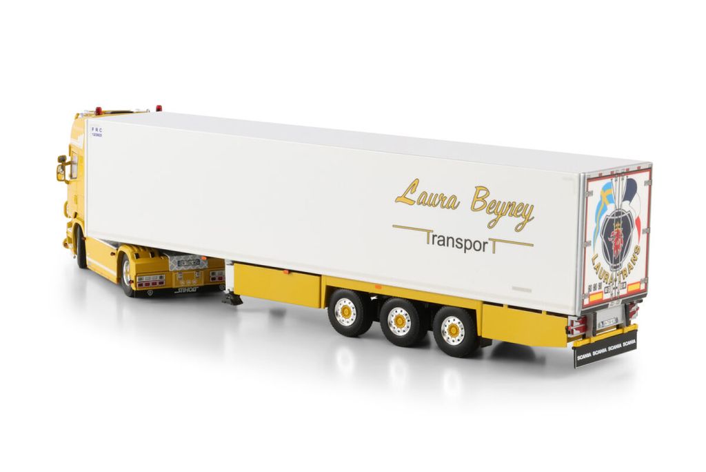 lauratrans-scania-streamline-topline-4x (2)