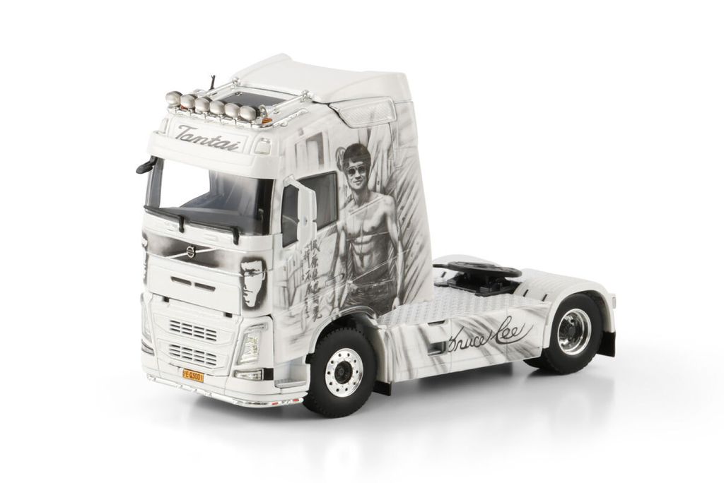 tantai-volvo-fh4-globetrotter-4x2