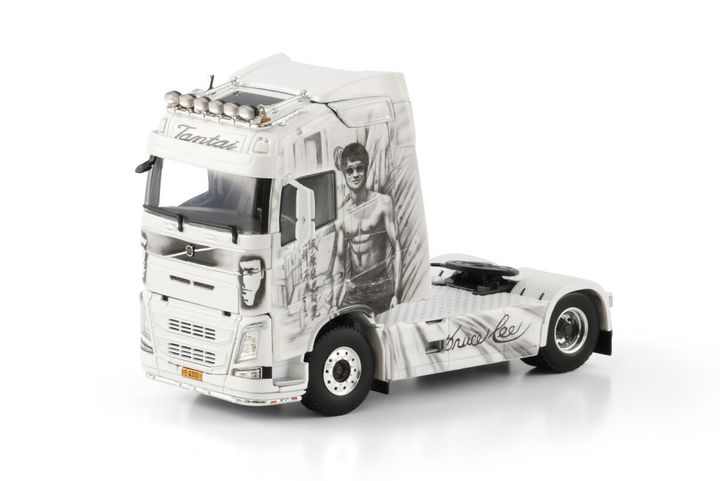 tantai-volvo-fh4-globetrotter-4x2