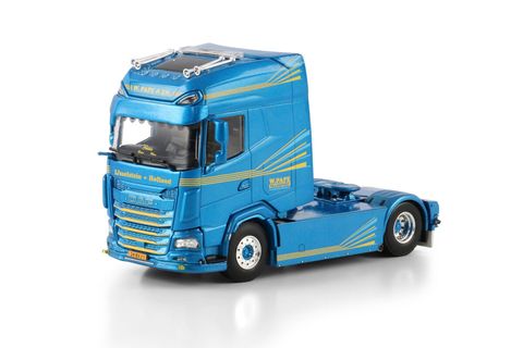 w-pape-transport-daf-xg-4x2