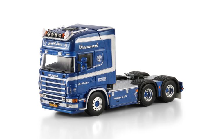 jan-c-skov-scania-4-series-topline-6x2