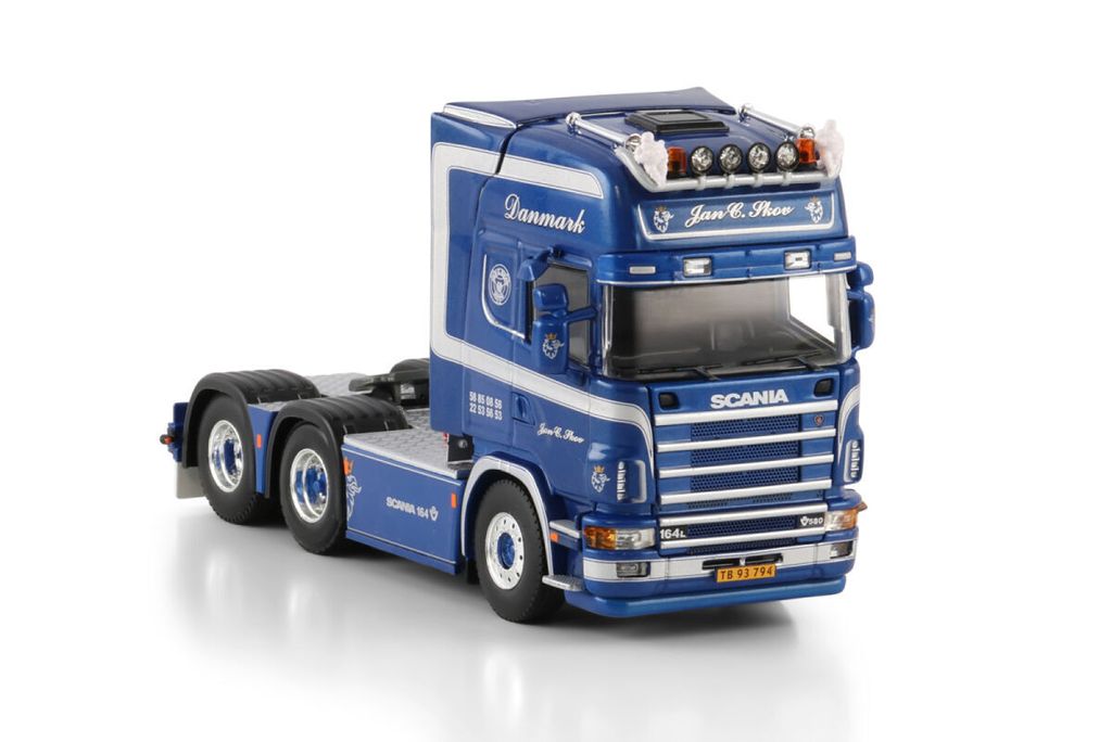 jan-c-skov-scania-4-series-topline-6x2 (4)