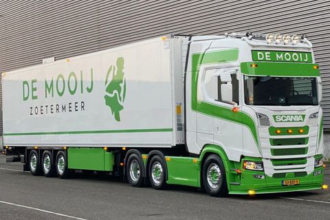 de-mooij-scania-s-highline-cs20h-6x2-tw