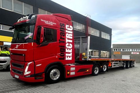 logi-trans-volvo-fh5-globetrotter-elect-1