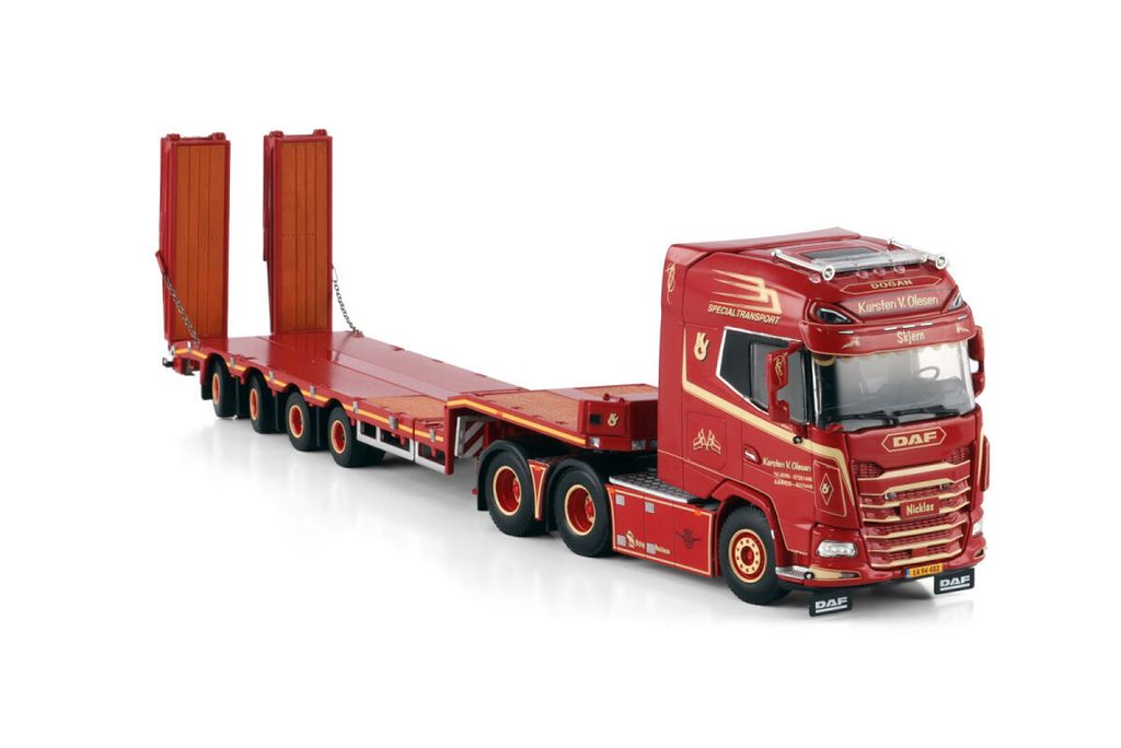 karsten-v-olesen-daf-xg-6x2-tag-axle (3)