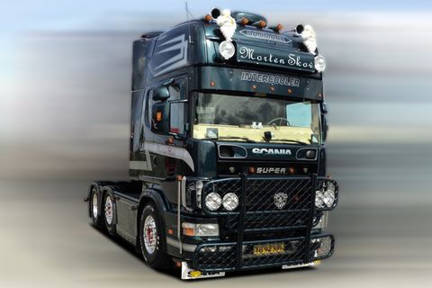 morten-skov-scania-4-series-topline-6x2