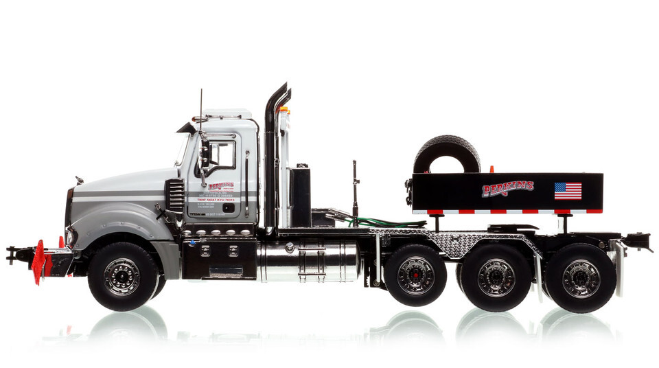 VOLVO A40D DAF 95 XF トレーラーセット 1/50 VOLVO A40D DAF 95 XF トレーラーセット 1/50