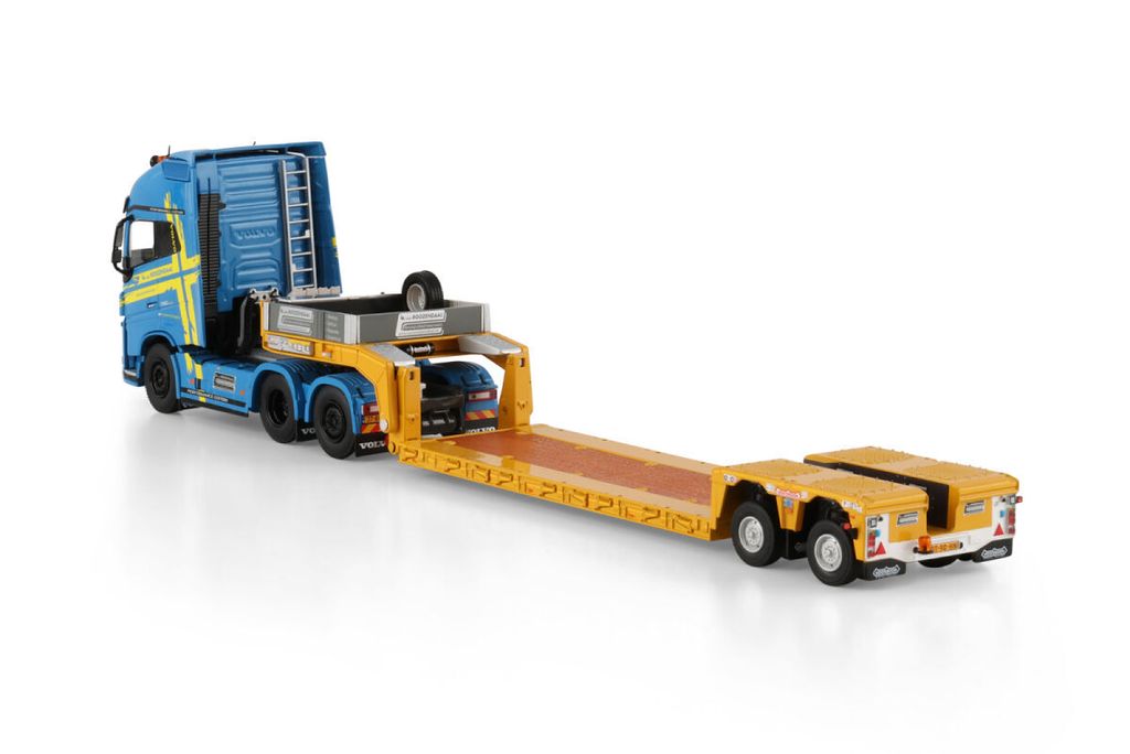 l-a-van-roozendaal-volvo-fh4-globetrot (4)