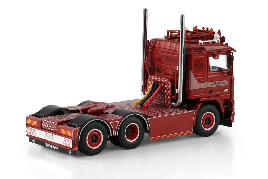michael-andreassen-volvo-f12-6x2-tag-ax (1)
