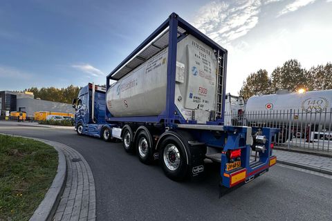 tom-van-klaveren-daf-xg-4x2-30ft-conta (1)