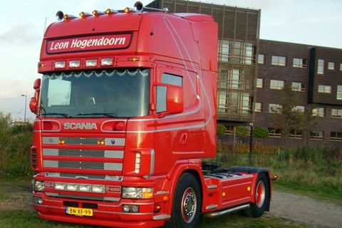 leon-hogendoorn-scania-4-series-topline