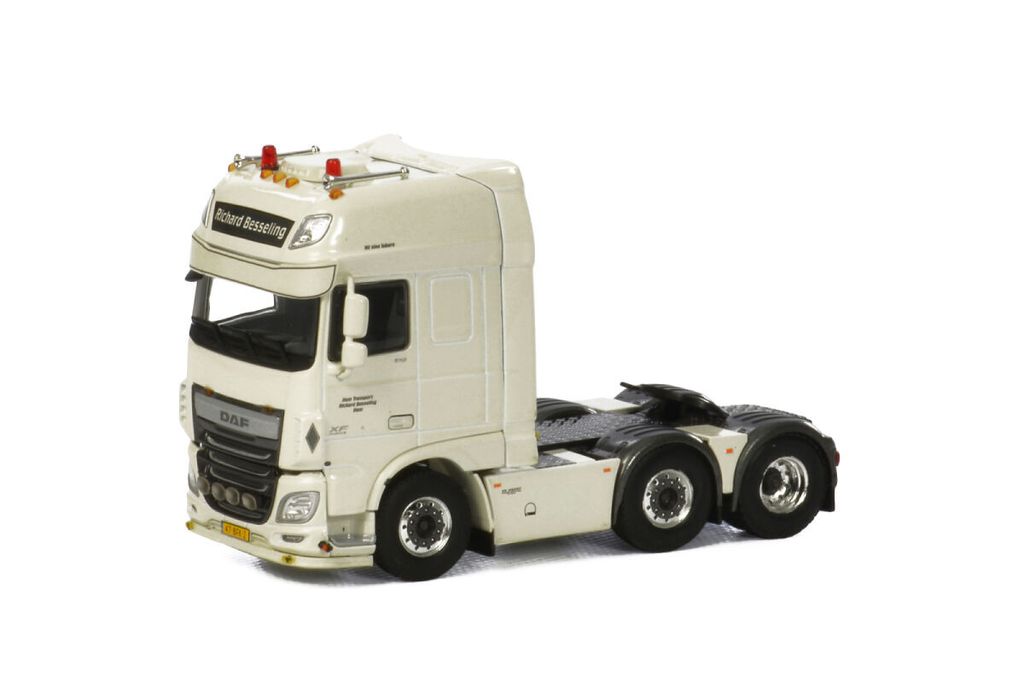 hern-transport-daf-xf-super-space-cab