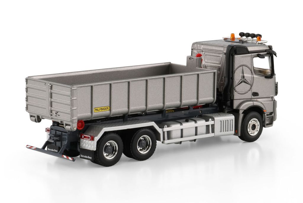 premium-line-mercedes-benz-arocs-mp4-2 (1)
