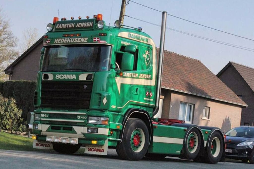 karsten-jensen-scania-4-series-flat-roo