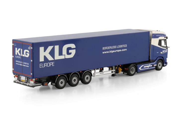 klg-europe-daf-xg-my25-4x2-box-trailer (1)