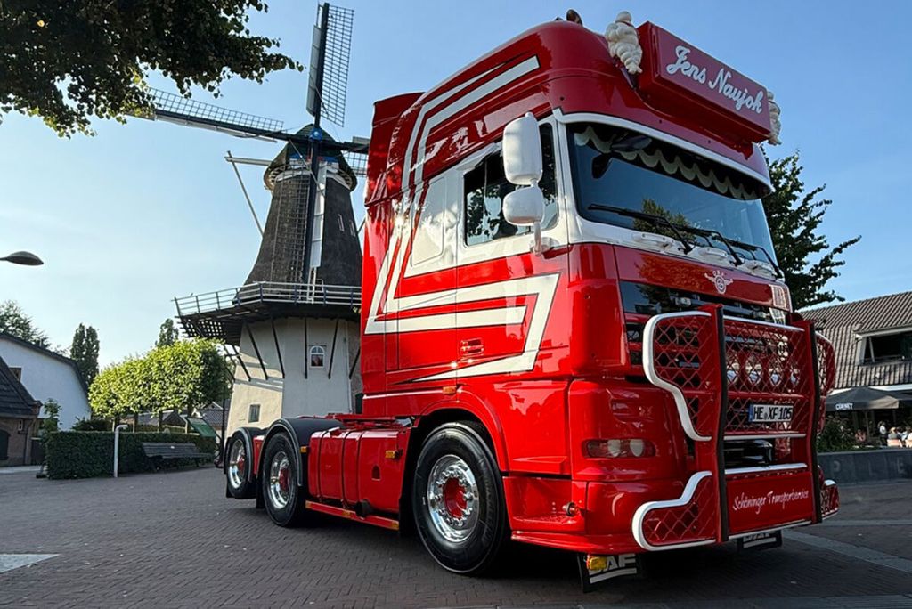 jens-naujok-daf-xf-105-super-space-cab