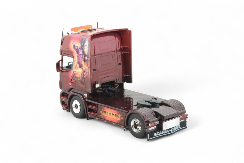 86899 - Mod 099000A+  Beau - Iron Man-2-HR