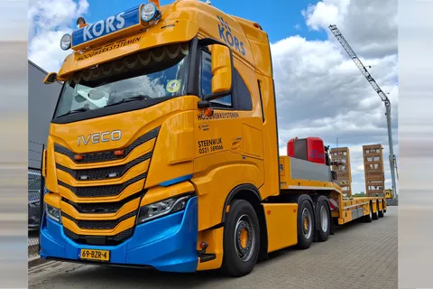 kors-hoogwerksystemen-iveco-s-way-as-hi