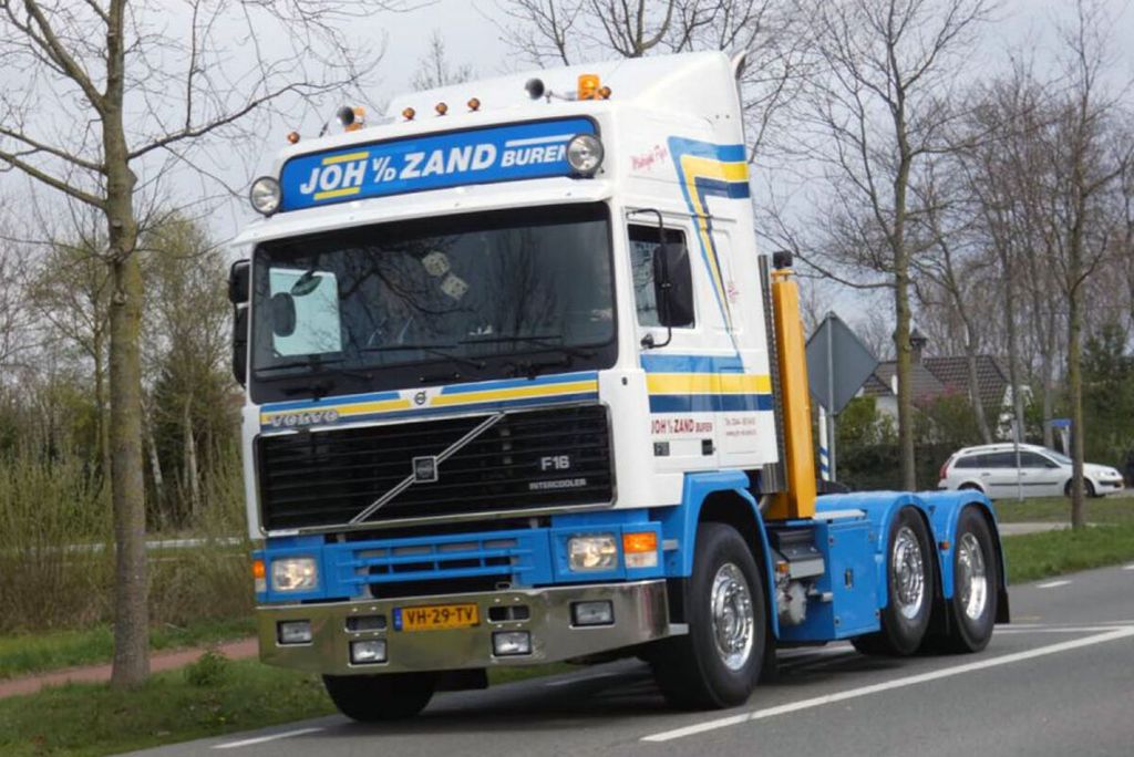 joh-v-d-zand-volvo-f16-globetrotter-6x2