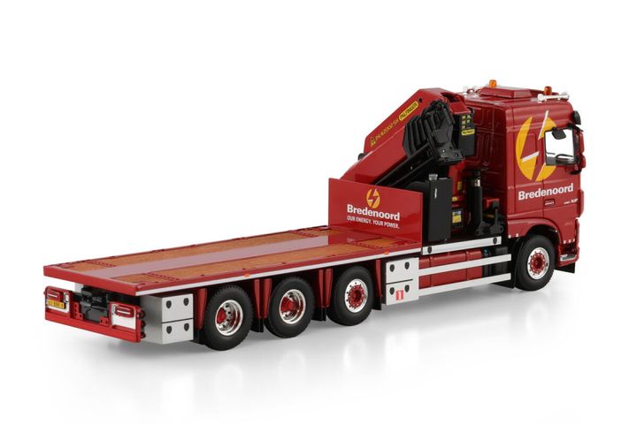 bredenoord-daf-xf-space-cab-my2017-8x2 (1)