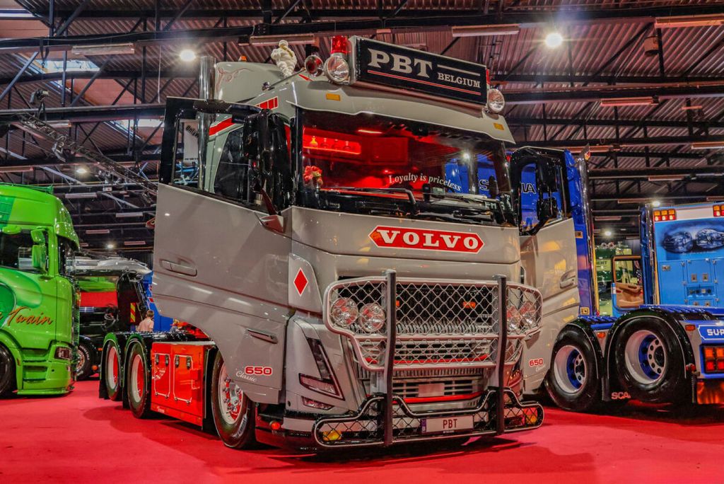 pbt-belgium-volvo-fh5-sleeper-cab-6x2-t (2)