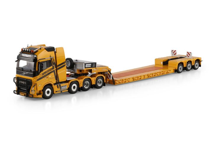 l-a-van-roozendaal-volvo-fh5-globetrot