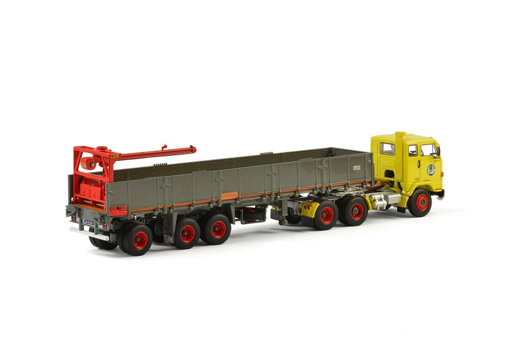 haukes-volvo-f88-4x2-classic-brick-trai (1)