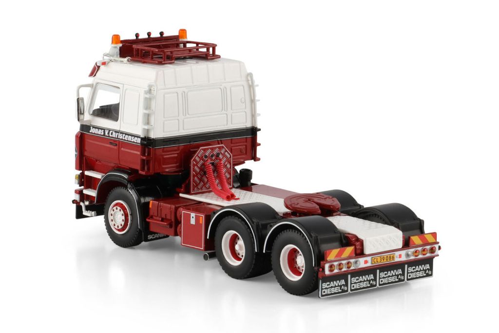jonas-v-christensen-scania-3-series-6x (2)