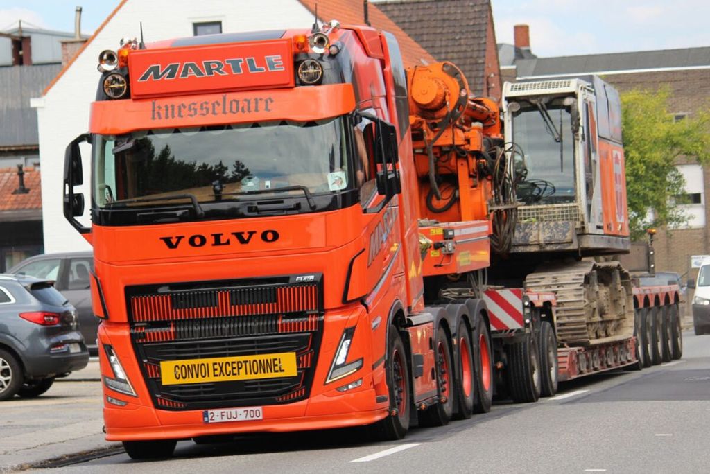 martle-volvo-fh5-globetrotter-xl-8x4-lo (1)