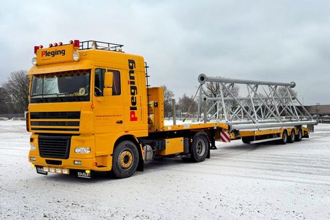 pleging-daf-xf95-space-cab-4x2-semi-low