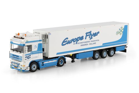 europe-flyer-daf-95xf-super-space-cab-4